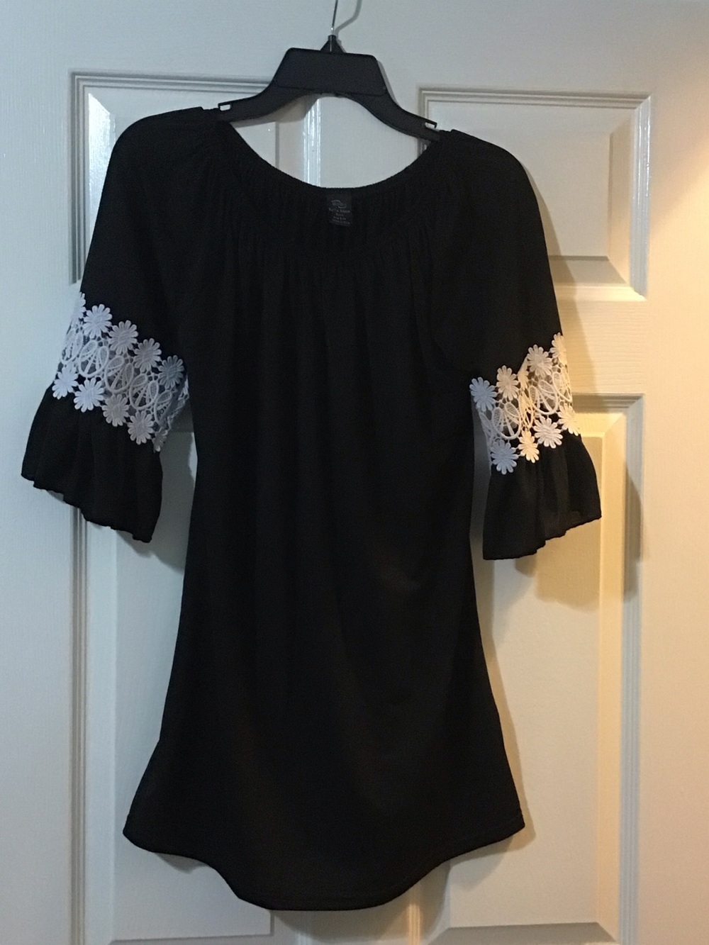 WinWin Black Tunic with White Floral Lace Sleeves